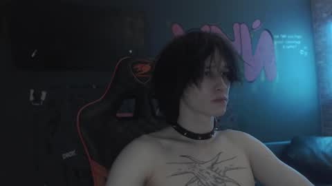 Max online show from 10/05/25, 12:20