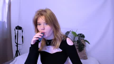 hi Im Mina  online show from 03/08/25, 01:28