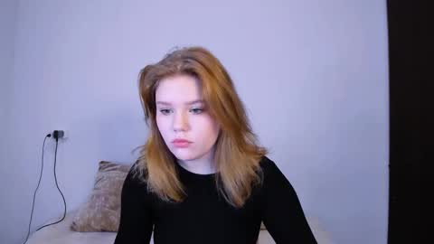 hi Im Mina  online show from 10/28/25, 10:23