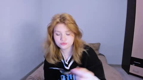 hi Im Mina  online show from 11/20/25, 02:01