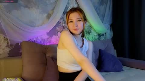 hi Im Mina  online show from 07/18/26, 05:17
