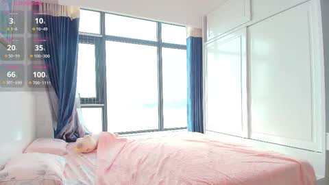 Snapshot of mina_moons chatting on 02/13/26, 01:45 Mina online show from 02/13/26, 01:45