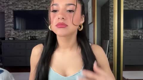 Snapshot of minahoneyy38 chatting on 02/07/26, 02:10 Mina online show from 02/07/26, 02:10