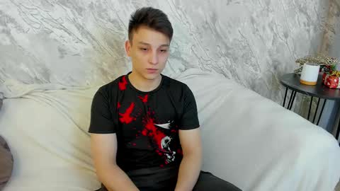 minato_kono online show from 01/22/25, 12:06