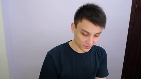 minato_kono online show from 03/01/25, 09:18