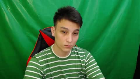 minato_kono online show from 10/14/25, 04:19