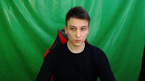 minato_kono online show from 11/28/25, 05:37