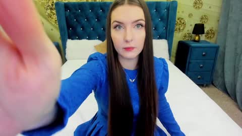 Snapshot of minchelskatrina chatting on 01/04/25, 06:09 minchelskatrina online show from 01/04/25, 06:09