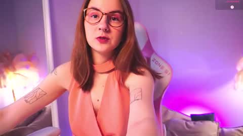 Frances  Next streams Thu Fri Sat 8am -  4pm GMT3 online show from 02/01/26, 06:12