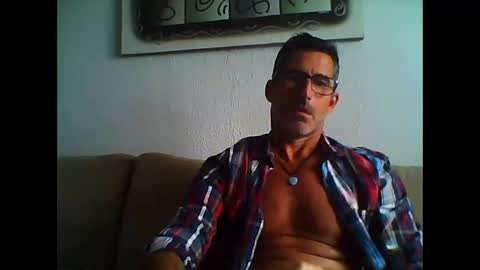 MIND online show from 10/05/25, 01:42