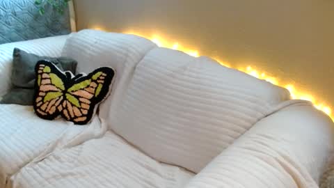 Mindy online show from 02/25/26, 06:39