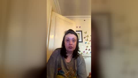 please subscribe to my fansly  please no video or photos must be recorded or re sold online show from 04/13/26, 11:37