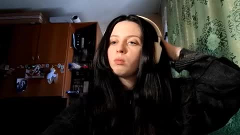 Snapshot of mindyrives chatting on 02/15/26, 07:51 Mindy online show from 02/15/26, 07:51