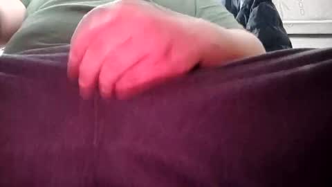 Snapshot of minecraftpickaxe chatting on 12/16/24, 05:33 minecraftpickaxe online show from 12/16/24, 05:33