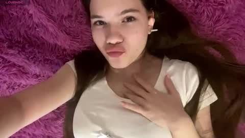 Snapshot of minforbush chatting on 11/19/25, 03:56 Amelia online show from 11/19/25, 03:56