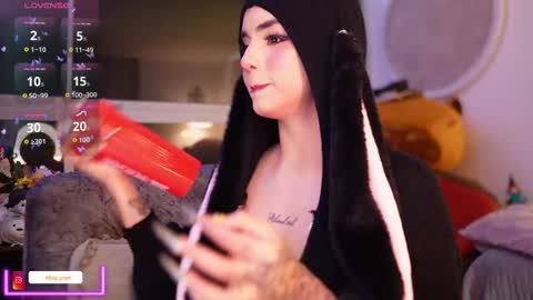 Snapshot of ming_yue_ chatting on 10/04/25, 05:05 My name is Fer Nice to meet you give it a thumbs up please its important online show from 10/04/25, 05:05