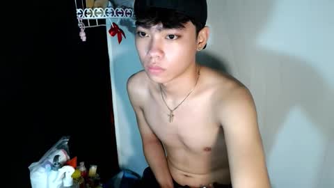 mingkla_man online show from 02/11/26, 12:48