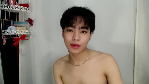 mingkla_man online show from 04/01/26, 11:11