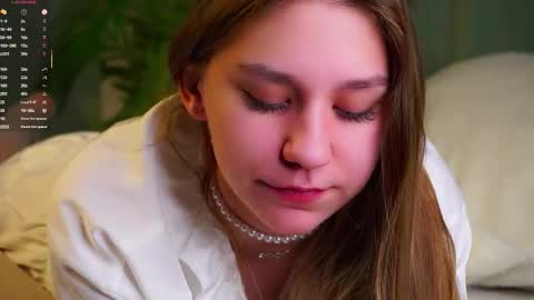 Snapshot of minhgrow chatting on 02/17/26, 01:24 Mary online show from 02/17/26, 01:24