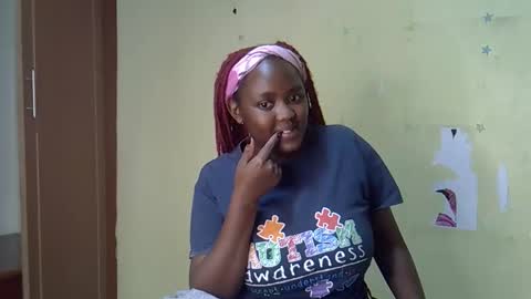 Snapshot of mini_karee chatting on 02/17/26, 10:45 mini_karee online show from 02/17/26, 10:45