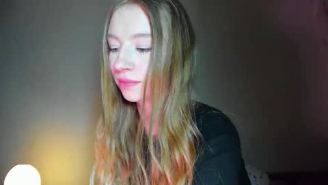 Amelia online show from 04/13/26, 09:42