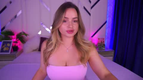 Snapshot of minifox_ chatting on 09/29/25, 06:18 minifox_ online show from 09/29/25, 06:18