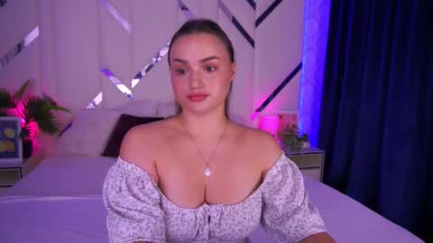 Snapshot of minifox_ chatting on 10/09/25, 07:50 minifox_ online show from 10/09/25, 07:50