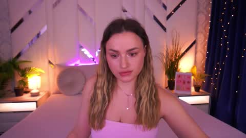 Snapshot of minifox_ chatting on 02/12/26, 09:04 minifox_ online show from 02/12/26, 09:04