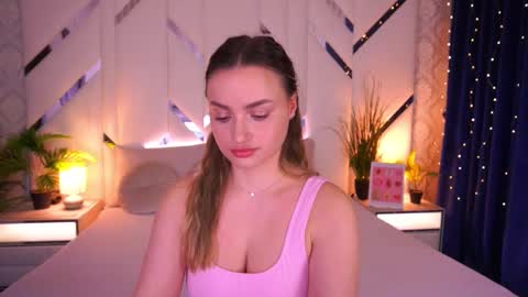 Snapshot of minifox_ chatting on 02/13/26, 08:54 minifox_ online show from 02/13/26, 08:54