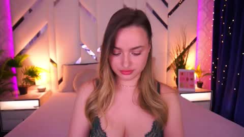 Snapshot of minifox_ chatting on 03/01/26, 08:27 minifox_ online show from 03/01/26, 08:27