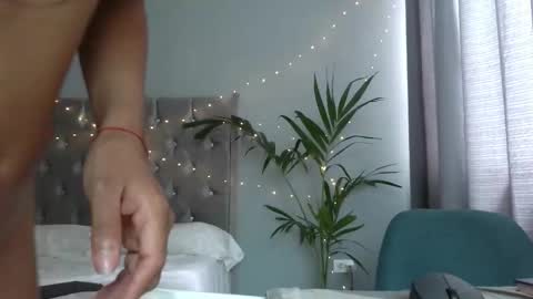   Mini Mila Kunis ft Ashton Katchero. Follow me to stay in touch  online show from 11/29/25, 03:37