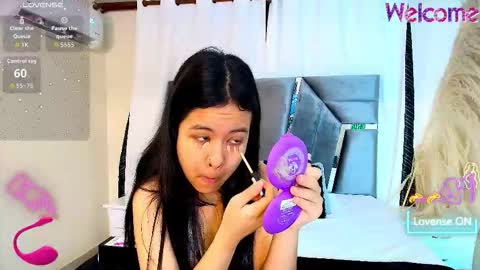 minilove_01 online show from 01/19/26, 12:09