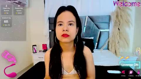 minilove_01 online show from 02/26/26, 12:04