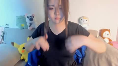 Minji online show from 02/04/26, 01:06