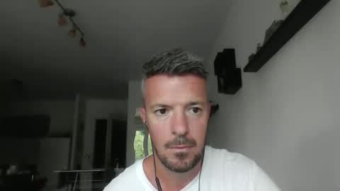 Snapshot of minka28 chatting on 06/08/26, 05:13 minka28 online show from 06/08/26, 05:13