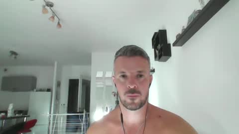 Snapshot of minka28 chatting on 06/14/26, 05:04 minka28 online show from 06/14/26, 05:04