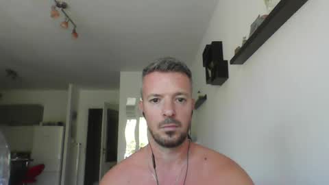 Snapshot of minka28 chatting on 07/04/26, 09:37 minka28 online show from 07/04/26, 09:37