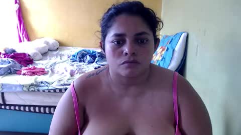 Snapshot of minnie_bbw69 chatting on 03/07/26, 05:43 Andrea online show from 03/07/26, 05:43