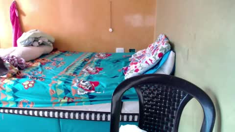 Snapshot of minnie_bbw69 chatting on 04/11/26, 01:04 Andrea online show from 04/11/26, 01:04