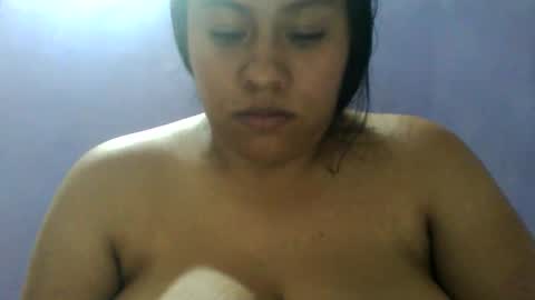 Snapshot of minnisex chatting on 01/04/25, 01:21 Minni Sex online show from 01/04/25, 01:21