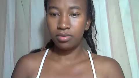 minouch211907 online show from 10/22/25, 02:56