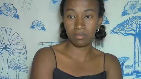 minouch211907 online show from 12/18/25, 01:39