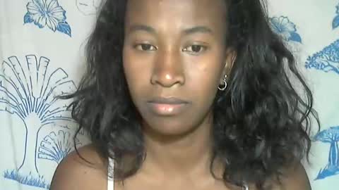 minouch211907 online show from 12/22/25, 11:51