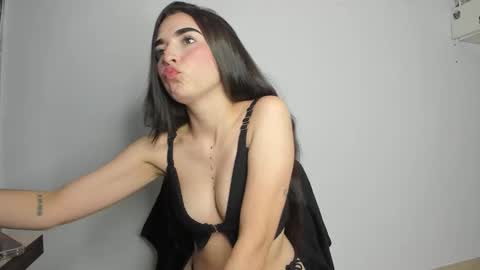 minty151 online show from 12/22/25, 03:31