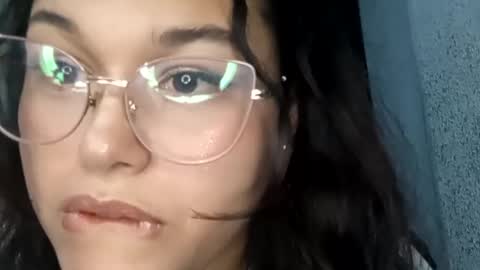 Snapshot of mira_cherry chatting on 10/01/25, 05:13 mira_cherry online show from 10/01/25, 05:13