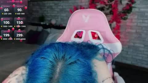 Snapshot of mira_fyre chatting on 11/20/25, 09:25 MIra online show from 11/20/25, 09:25