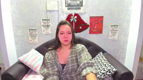 Mira online show from 12/25/24, 02:03