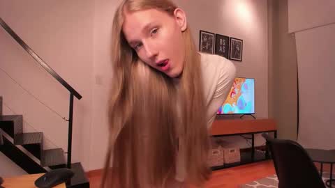 Mira online show from 03/06/26, 01:35