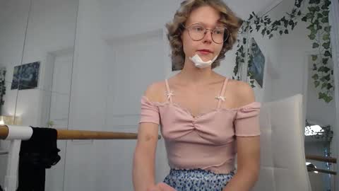 mira_marni online show from 09/12/25, 11:10