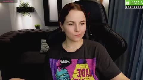 Snapshot of mira_mermayd chatting on 02/25/25, 11:30 Mira online show from 02/25/25, 11:30